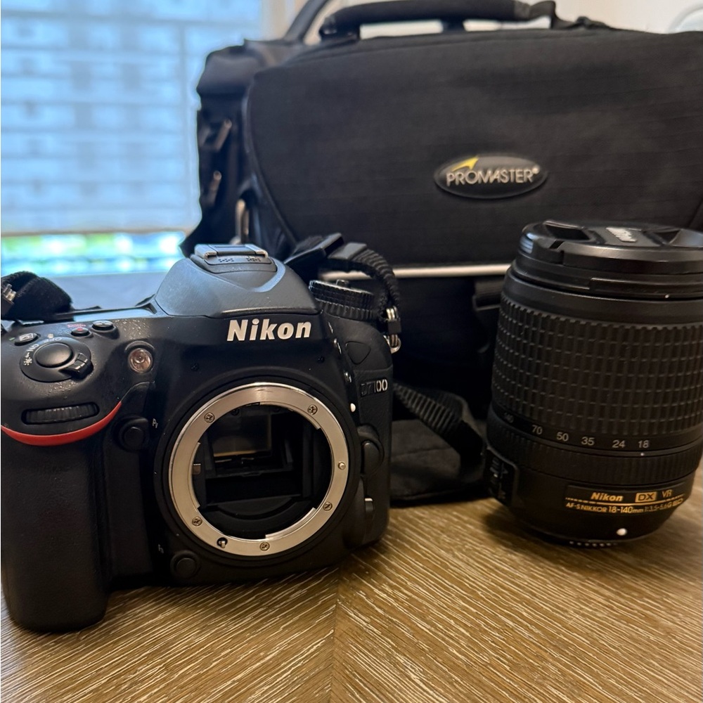 Nikon 7100